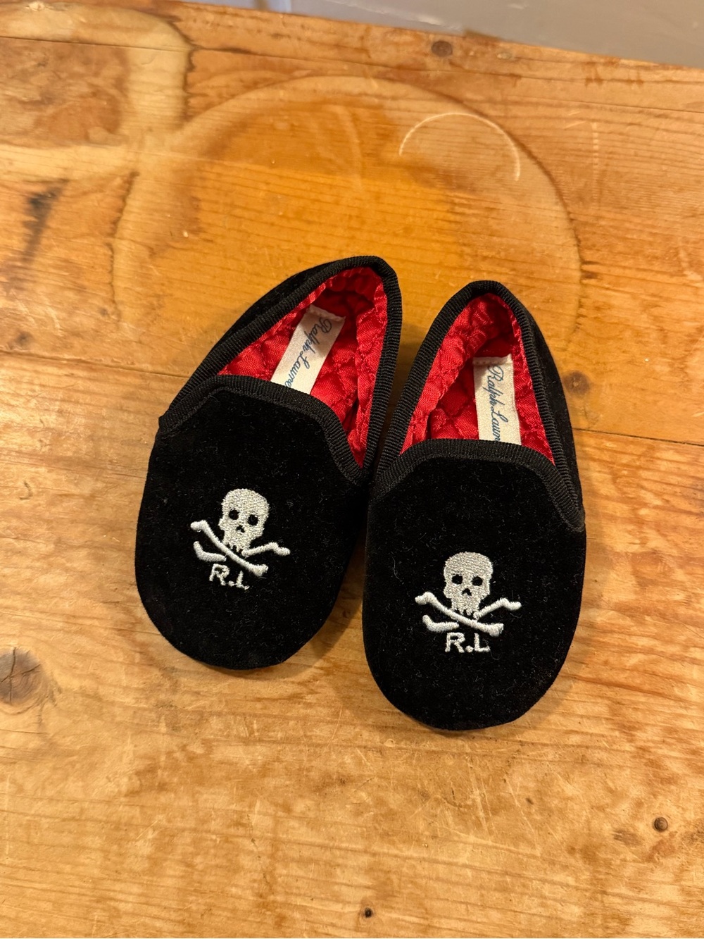 Ralph Lauren Black Velvet Slip-Ons Velvet Baby Shoes Red Quilted Lining Size 4